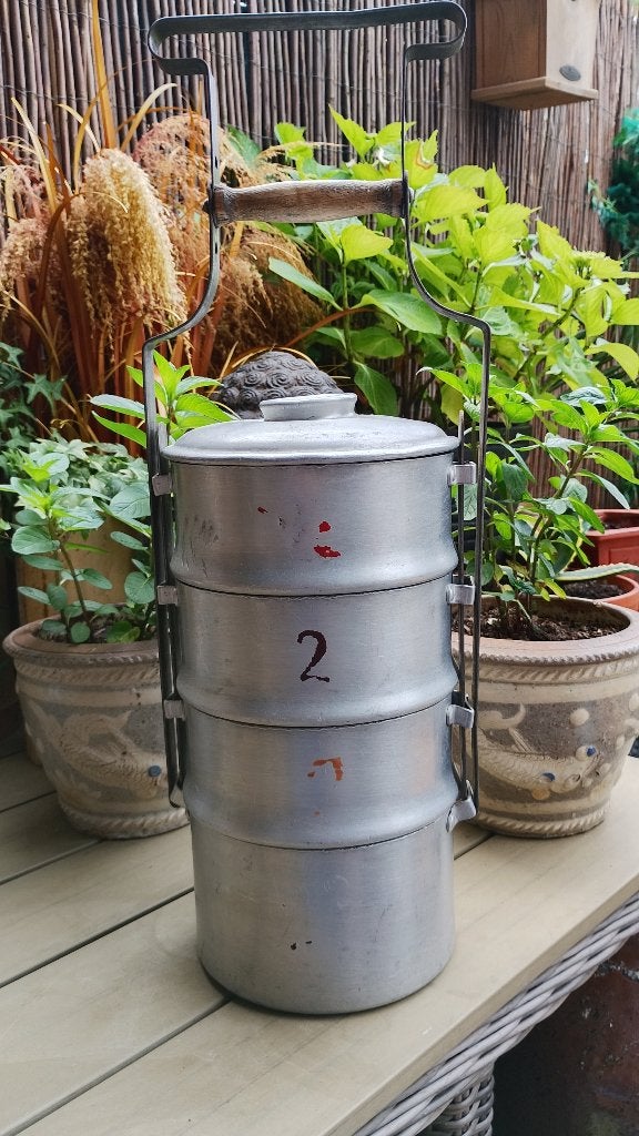 Vintage aluminium tiffin box of rangtang, Ophalen of Verzenden