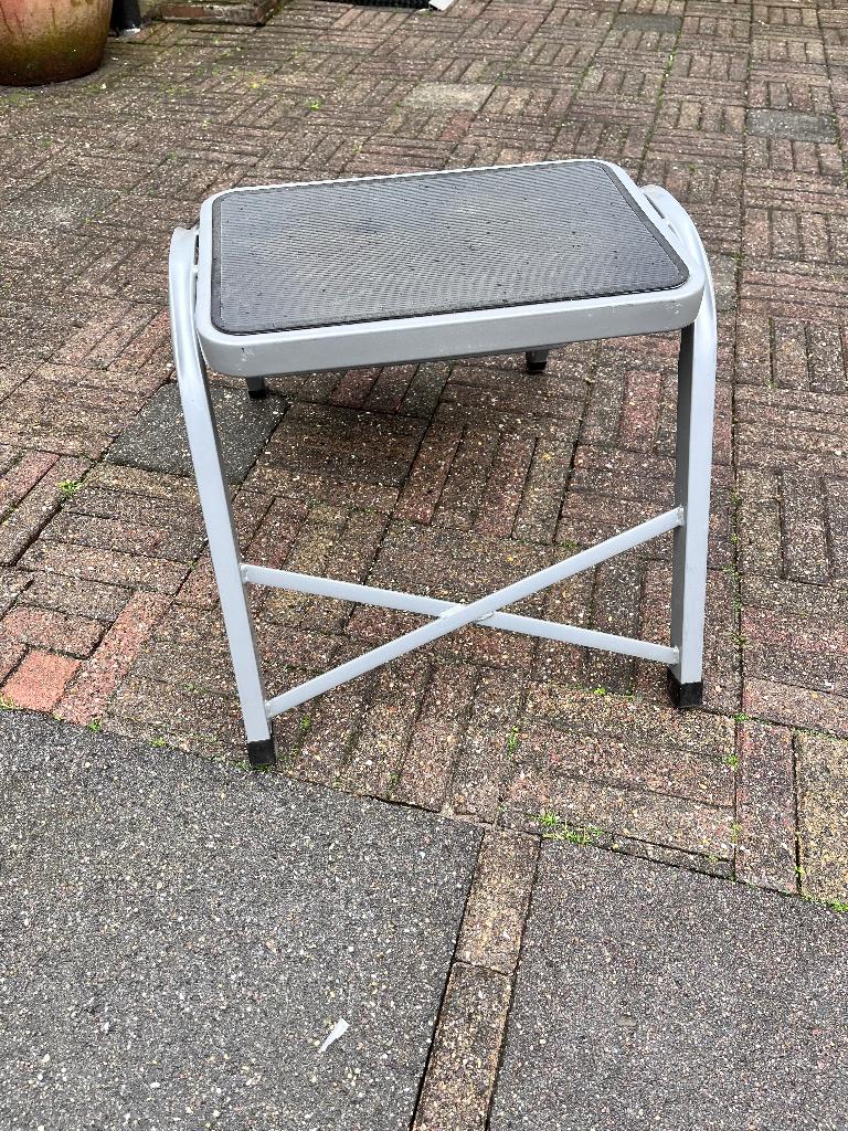 Caravan opstapje, Ophalen, Zo goed als nieuw