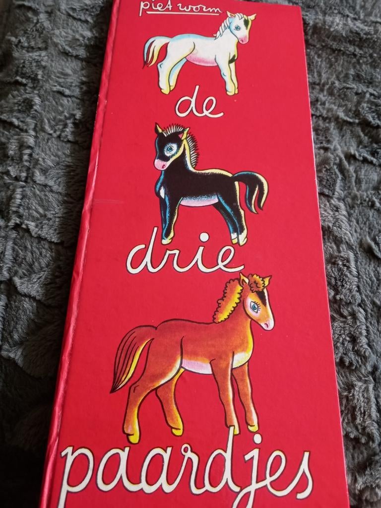De Drie Paardjes - Piet Worm (1962), Boeken, Ophalen of Verzenden, Gelezen, Piet Worm, Fictie algemeen