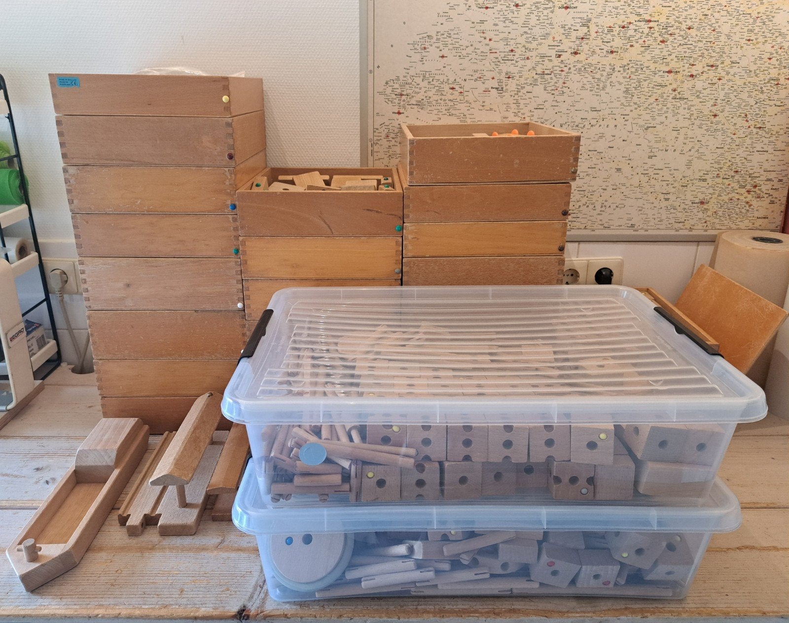 Grote set houten Jegro treinset en montage speelgoed, Ophalen, Gebruikt, Overige typen