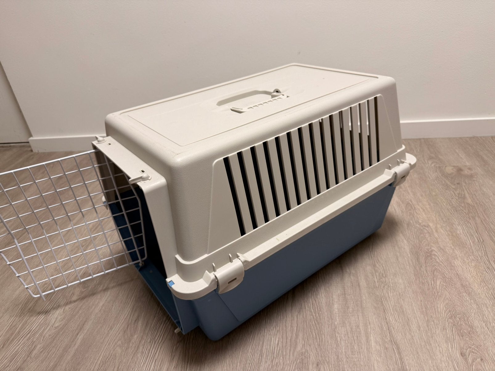 Ferplast Vervoersbox Atlas 30 Basic - 60 x 40 x 38 cm, Dieren en Toebehoren, Ophalen, Zo goed als nieuw