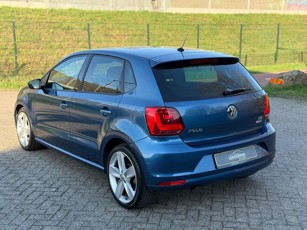 Volkswagen Polo 1.2 TSI Highline 110PK I SPORT I LEER I ZEER, Gebruikt, 4 cilinders, Blauw, Origineel Nederlands