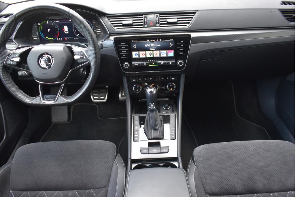Skoda Superb Combi 1.4 TSI iV Sportline Business Elek. trekh, Auto's, Skoda, Gebruikt, 4 cilinders, Automatische klimaatregeling
