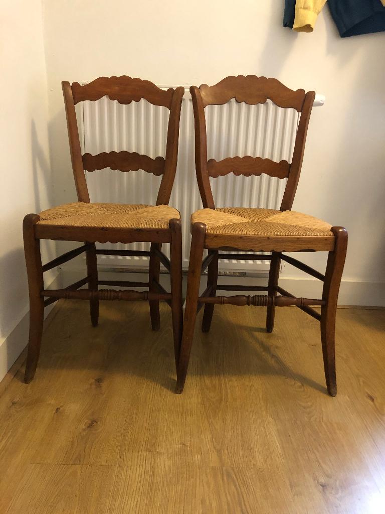 Antieke stoeltjes, Ophalen