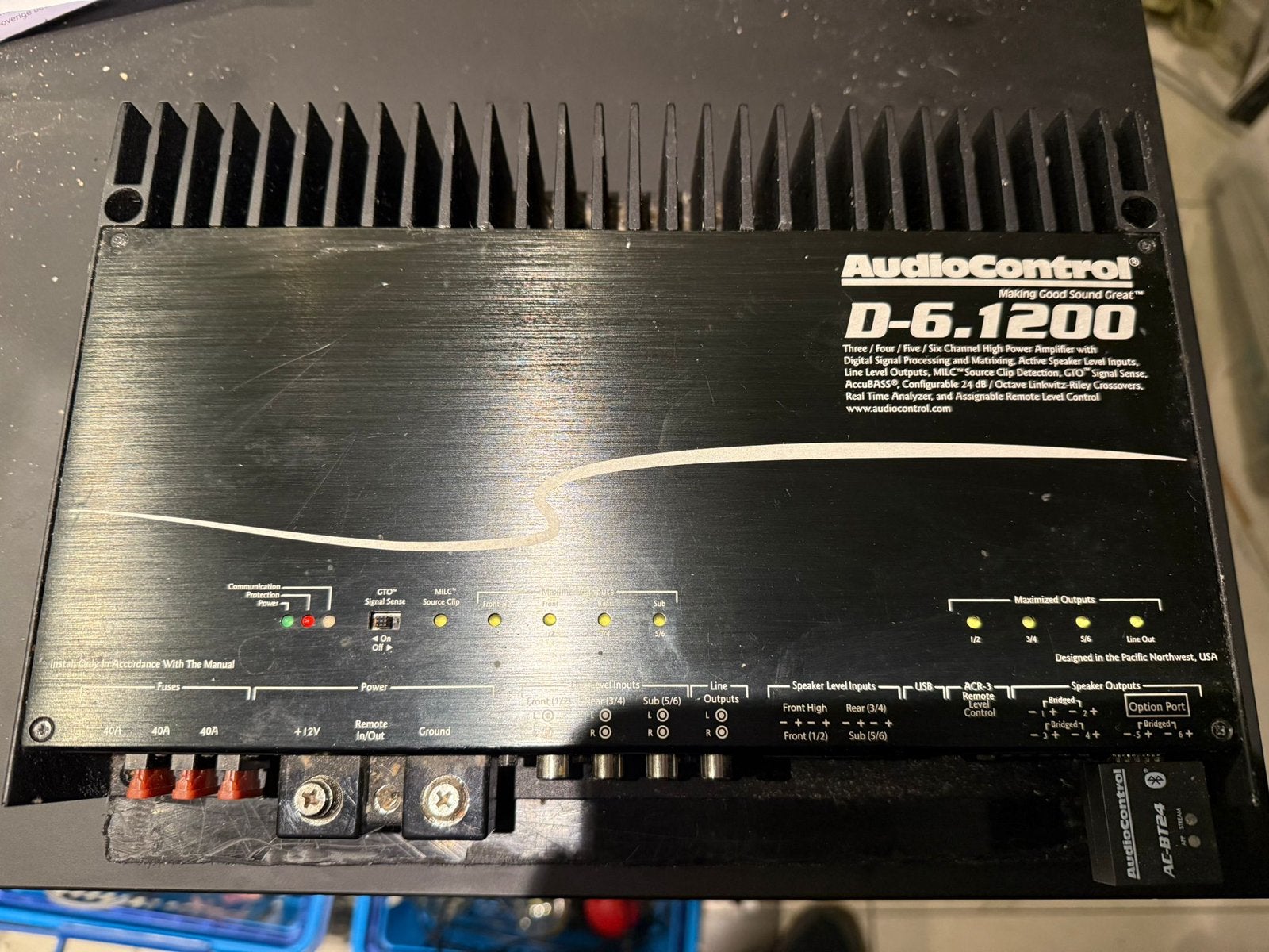 AudioControl D-6.1200 met Bluetooth en remote control module, Auto diversen, Autospeakers, Ophalen of Verzenden, Zo goed als nieuw