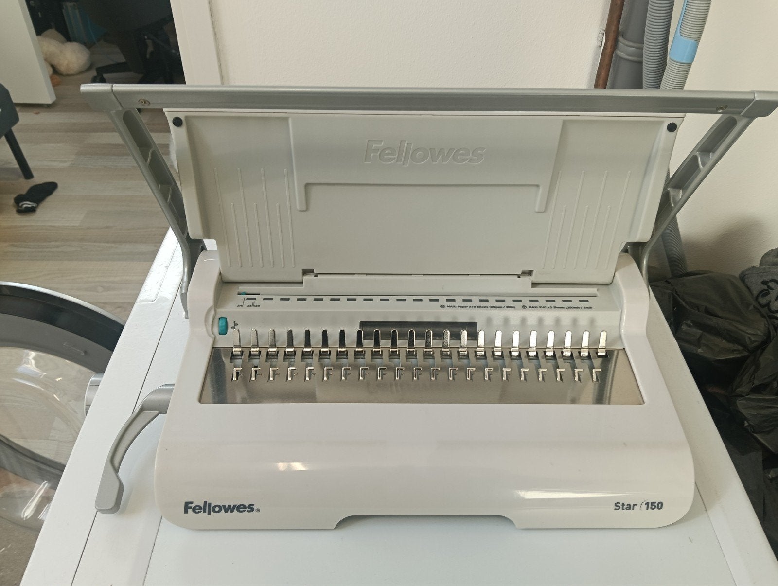 Fellowes Star 150 inbindmachine met mappen en binders, Ophalen of Verzenden, Gebruikt