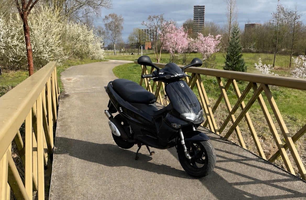 Runner 50/70cc GOED LEZEN, Fietsen en Brommers, Brommeronderdelen | Scooters, Ophalen, Zo goed als nieuw