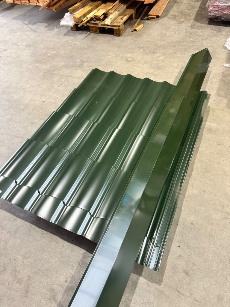 Partij 1: B keus 6 x Dakpanplaten Groen 6007 110 x 156 cm, Overige kleuren, Nieuw, 5 tot 10 m², Metaal