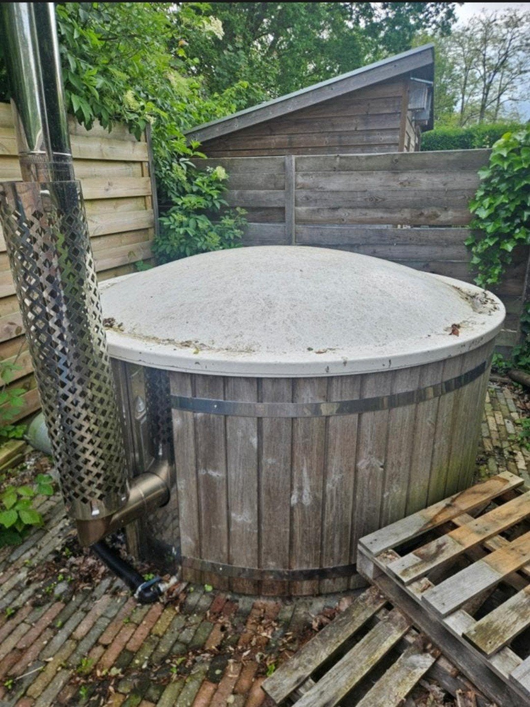 Hottub 200cm Houtgestookt. in nette staat!, Gebruikt, Ophalen of Verzenden, Vast