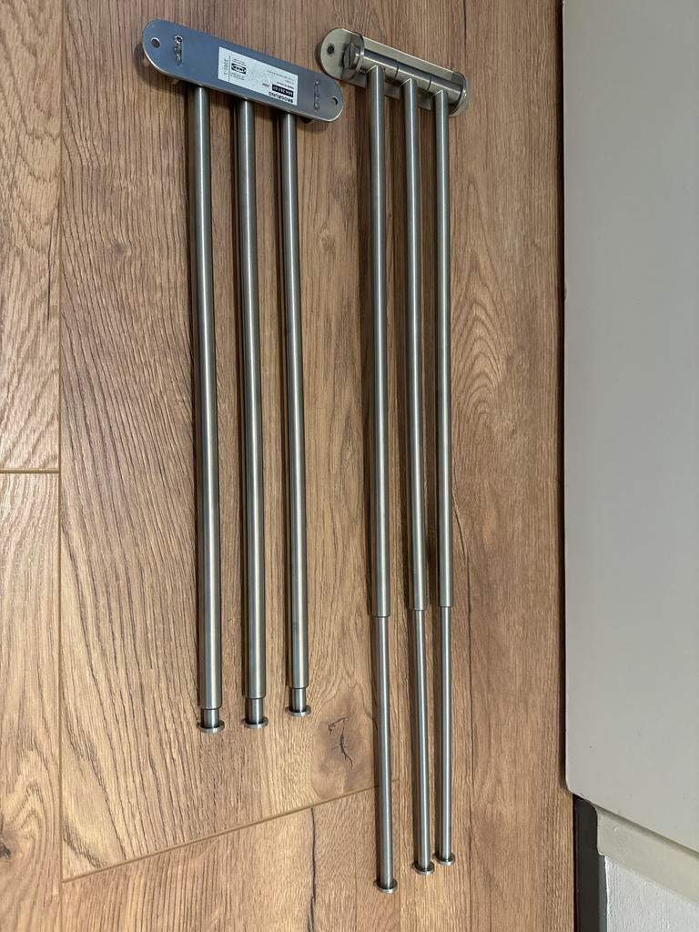 IKEA BROGRUND Handdoekrek Uittrekbaar - Roestvrij staal, Ophalen of Verzenden, Zo goed als nieuw, Zilver, Metaal