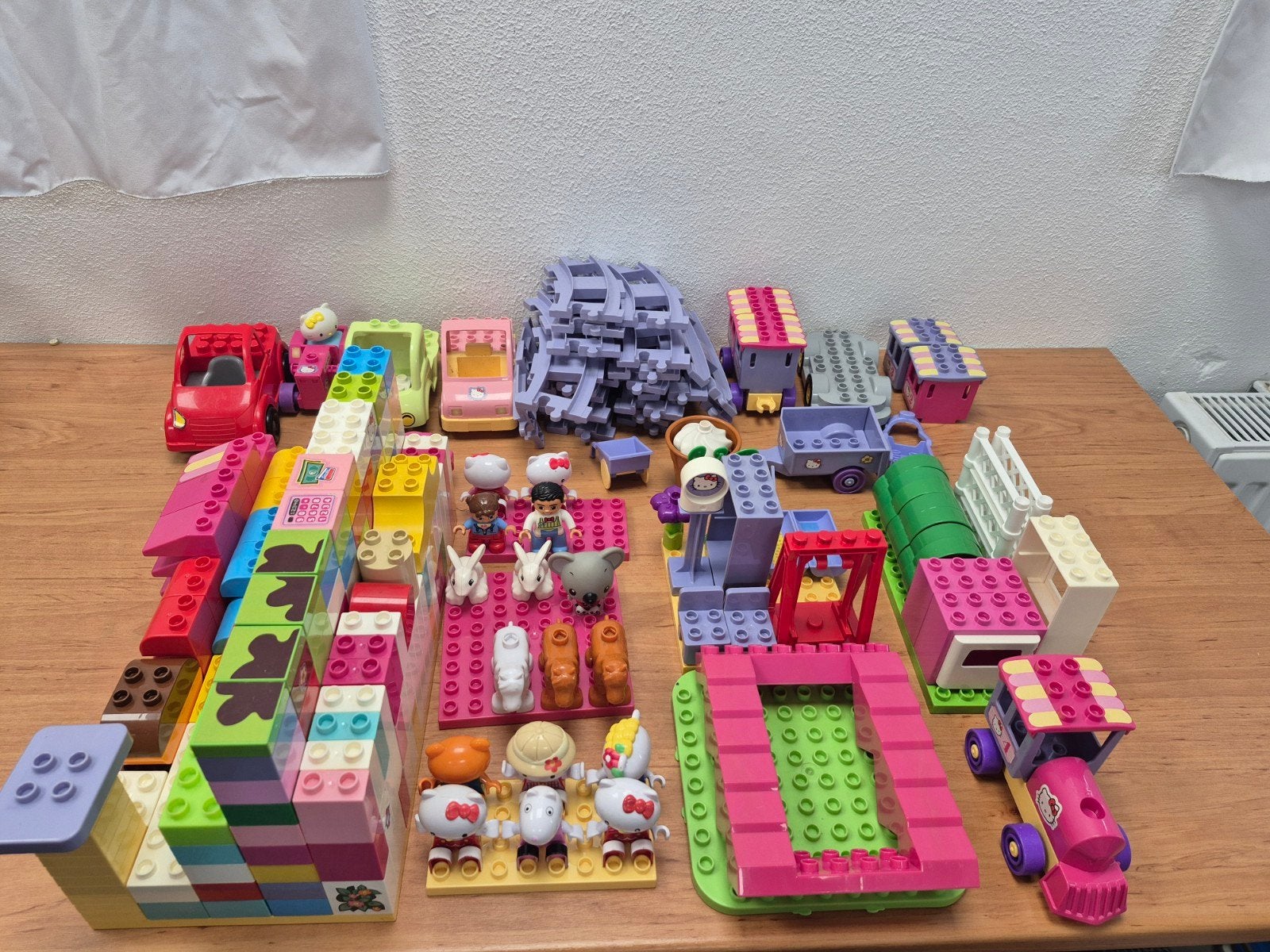 Duplo en diverse merken bouwstenen Hello Kitty thema, Gebruikt, Overige thema's, Ophalen of Verzenden, Duplo