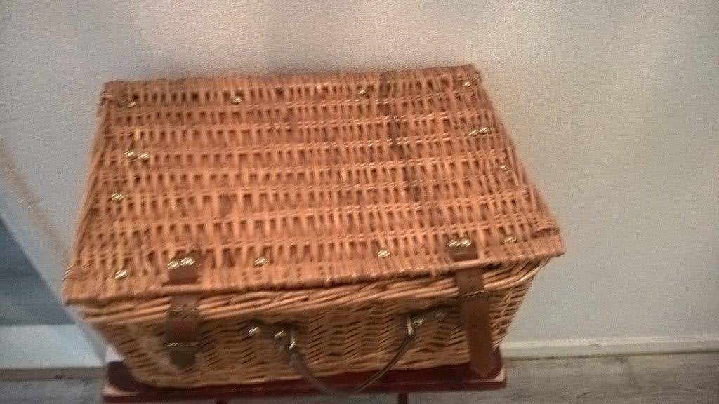 TE koop aangeboden mooi picknickmand doe gepast bod., Ophalen of Verzenden, Zo goed als nieuw