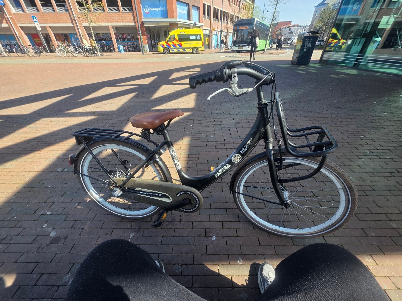Alpina Meisjesfiets Zwart 42cm Frame, Fietsen en Brommers, Fietsen | Meisjes, Ophalen, Velgrem, Alpina, Handrem