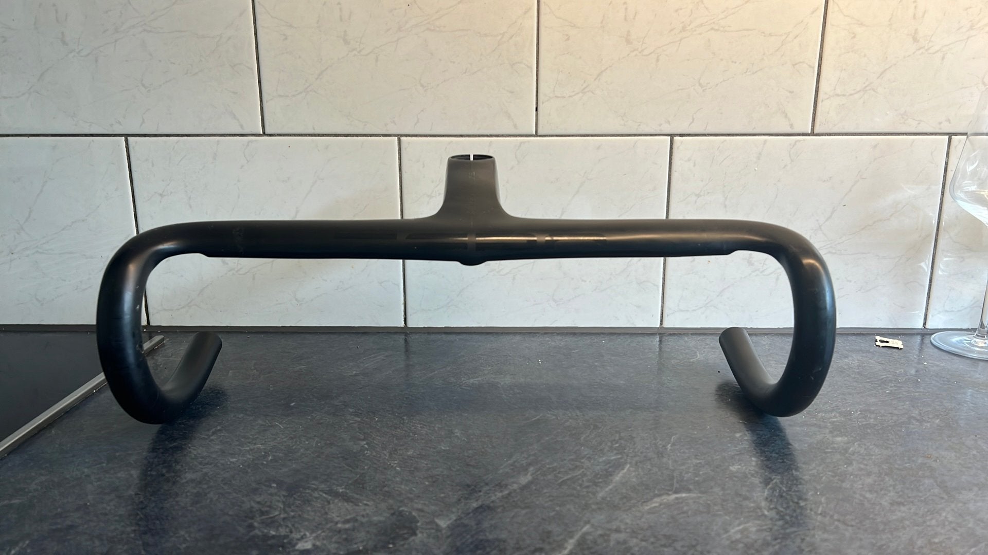 Carbon Winspace zero stuur 11cm bij 42cm, Fietsen en Brommers, Fietsonderdelen, Ophalen of Verzenden, Zo goed als nieuw, Stuur