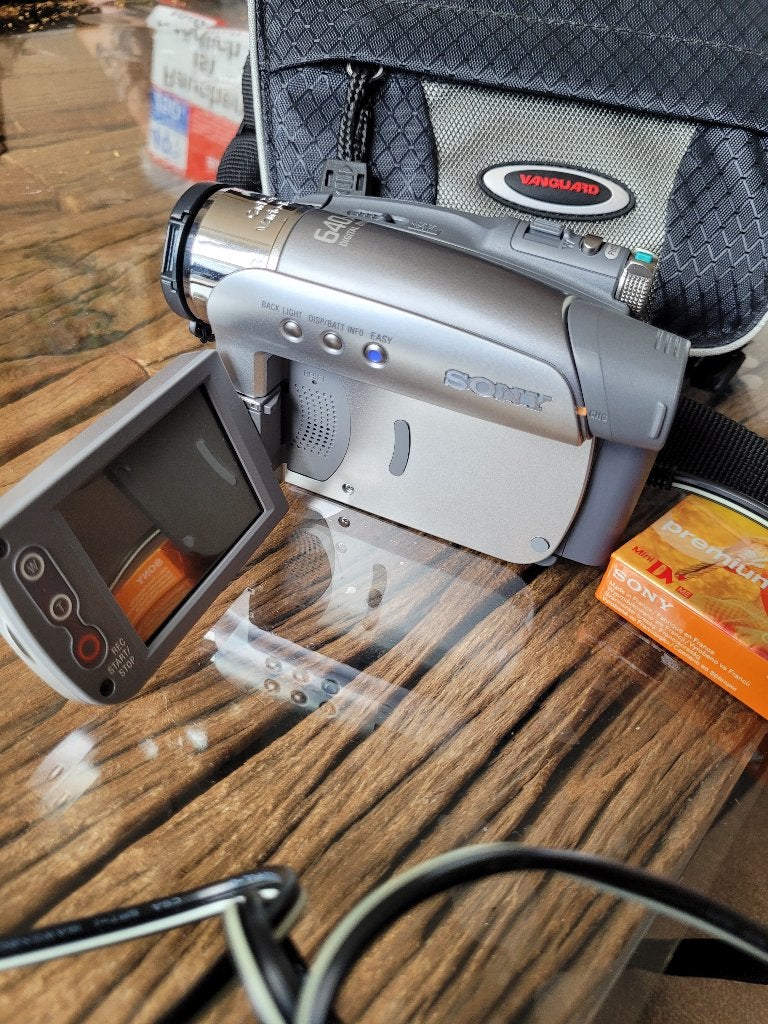 Sony Handycam DCR-HC23, Mini dv, 20x of meer, Ophalen of Verzenden, Zo goed als nieuw