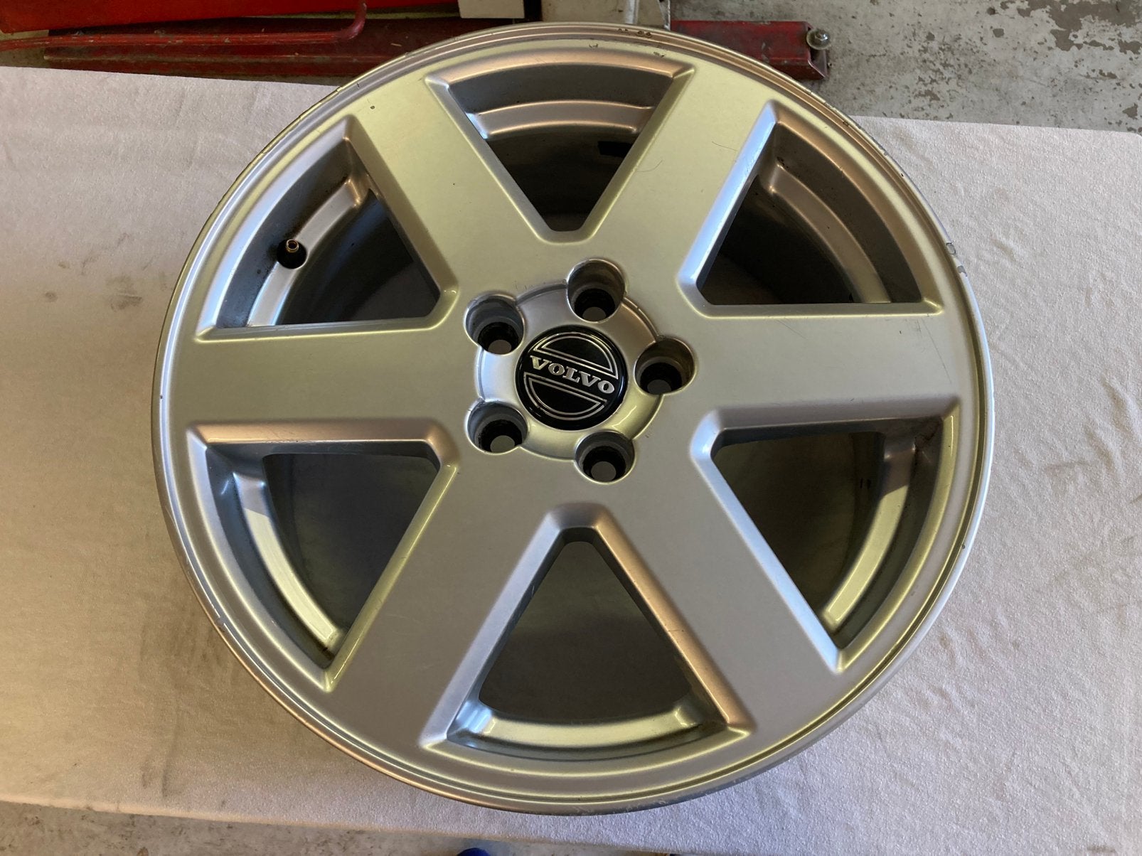 Losse velg Volvo 17 inch XC90 V70 reservewiel, Auto-onderdelen, Banden en Velgen, Ophalen, Gebruikt, Velg(en), 17 inch