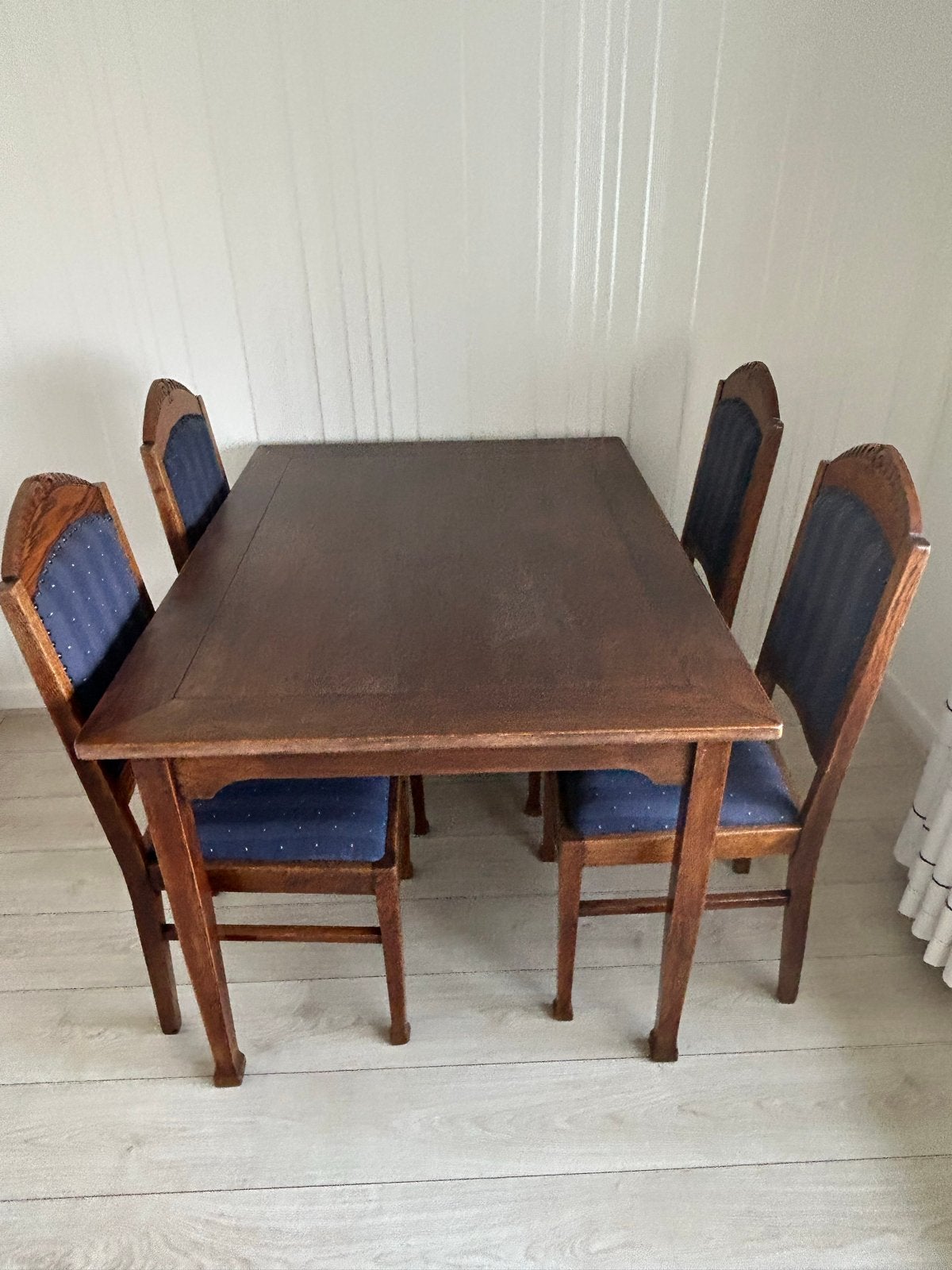 Antieke eettafel met 4 stoelen - massief hout, Ophalen