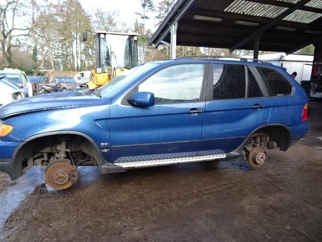 BMW X5 3.0 benz voor demontage., Gebruikt, -, -, Ophalen of Verzenden