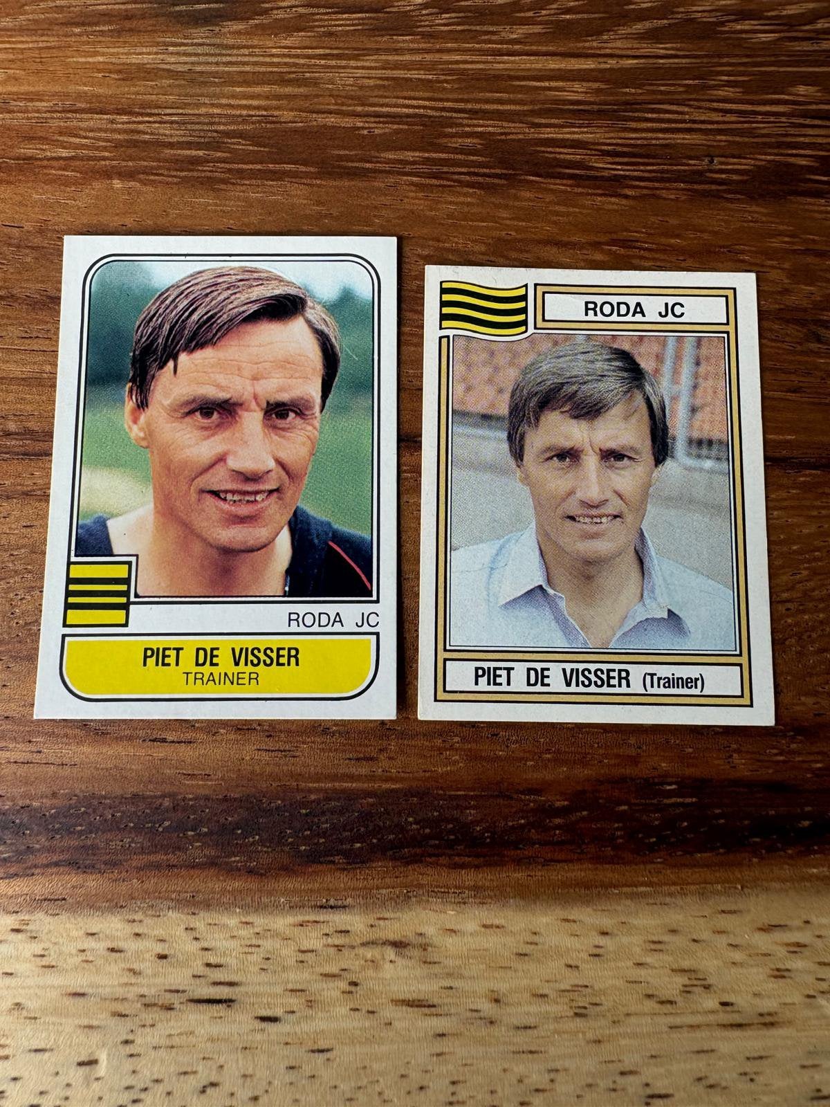 Panini Voetbal 82 & 83 Piet de Visser Roda JC Trainer, Ophalen of Verzenden, Zo goed als nieuw, Stickers en Plaatjes