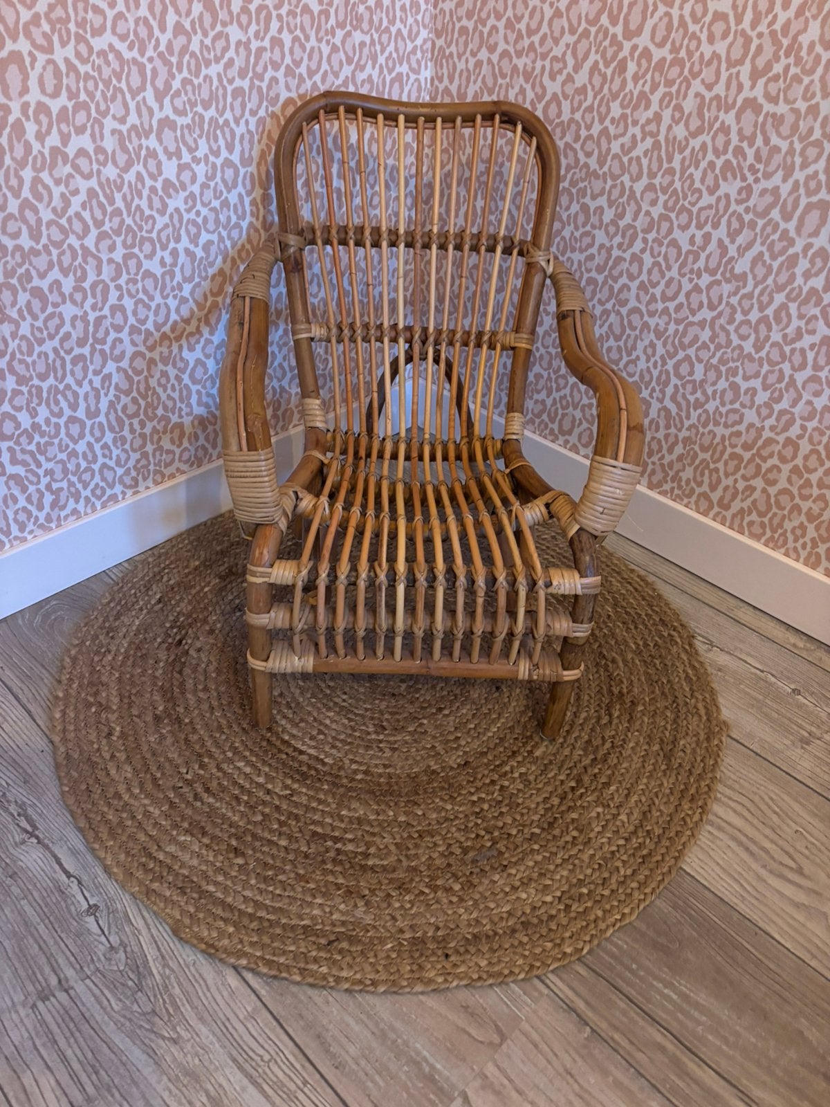 Rotan kinderstoeltje, Kinderen en Baby's, Kinderkamer | Tafels en Stoelen, Ophalen, Zo goed als nieuw, Stoel(en)