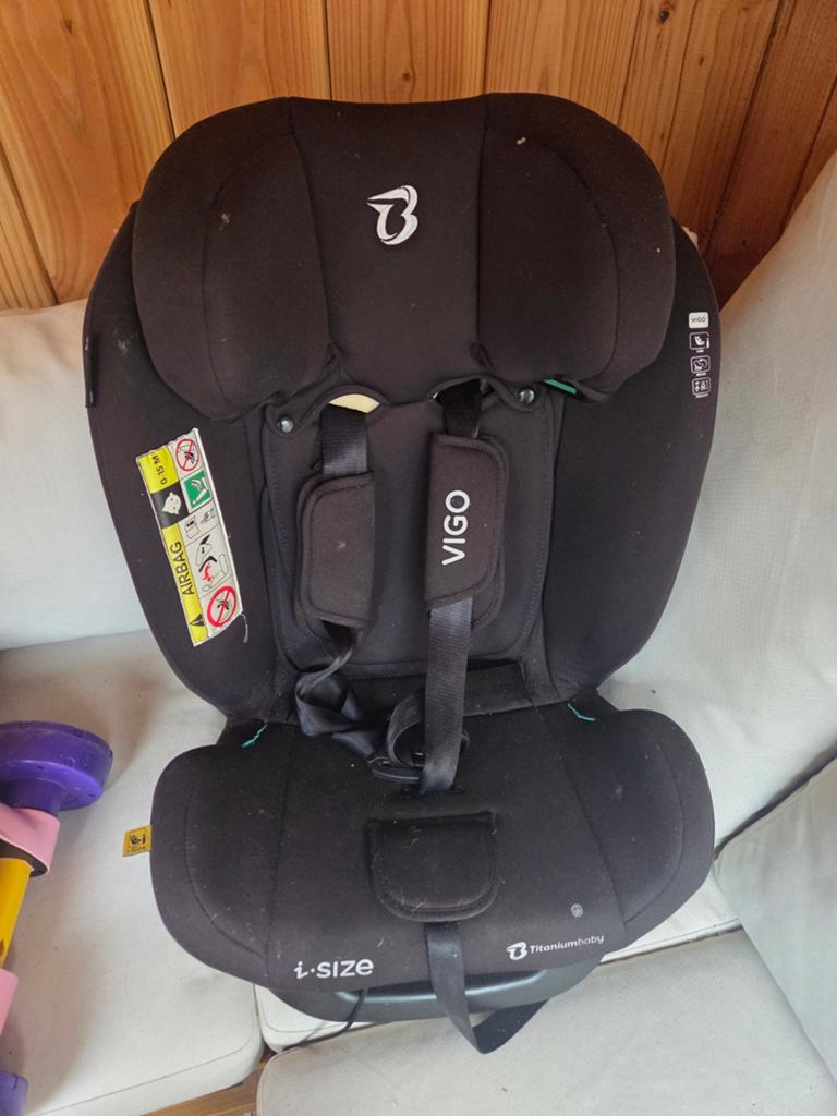 Vigo I-size autostoel - Veilig en comfortabel, Kinderen en Baby's, Autostoeltjes, Gebruikt, 0 t/m 18 kg, Verstelbare rugleuning