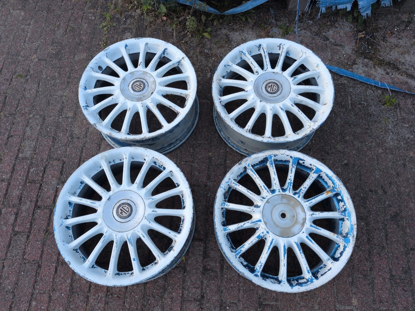 MG velgen incl naafdoppen, Ophalen