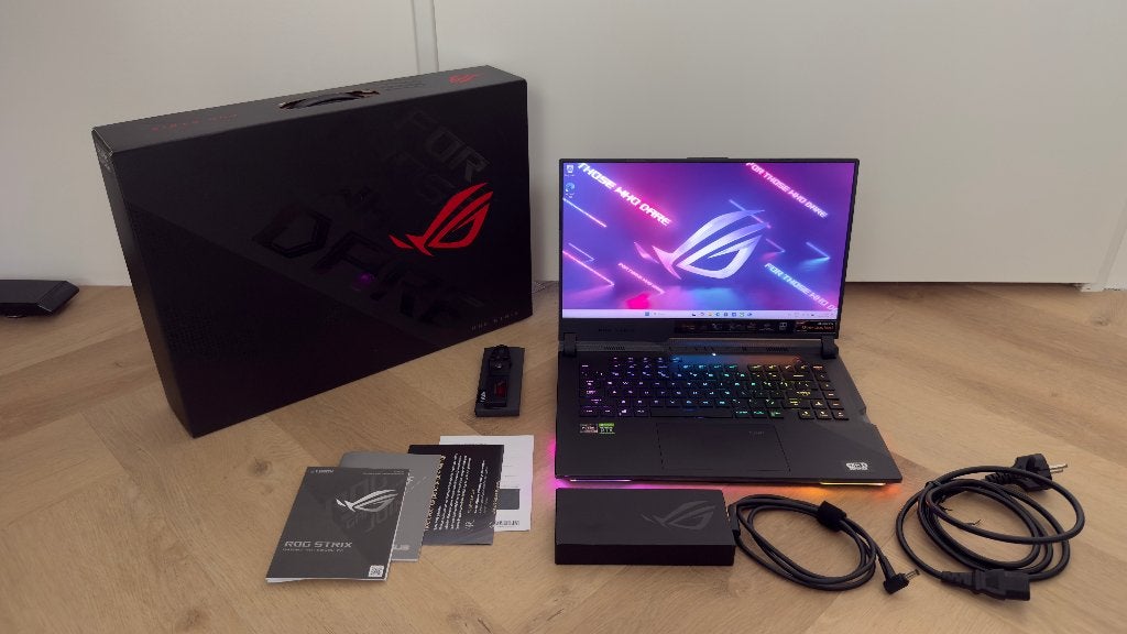 Asus ROG Strix SCAR 15 (Ryzen 9, RTX 3070) + Toebehoren, Ophalen, Met videokaart, ASUS ROG Strix, 10 inch of minder
