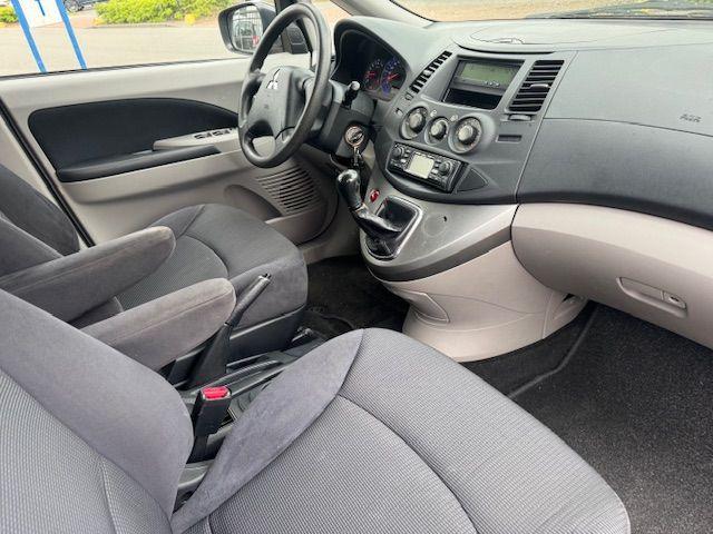 Mitsubishi Grandis 2.4-16V Inform 7Persoons Airco,Navigatie, Auto's, Mitsubishi, Voorwielaandrijving, Stof, Gebruikt, Blauw