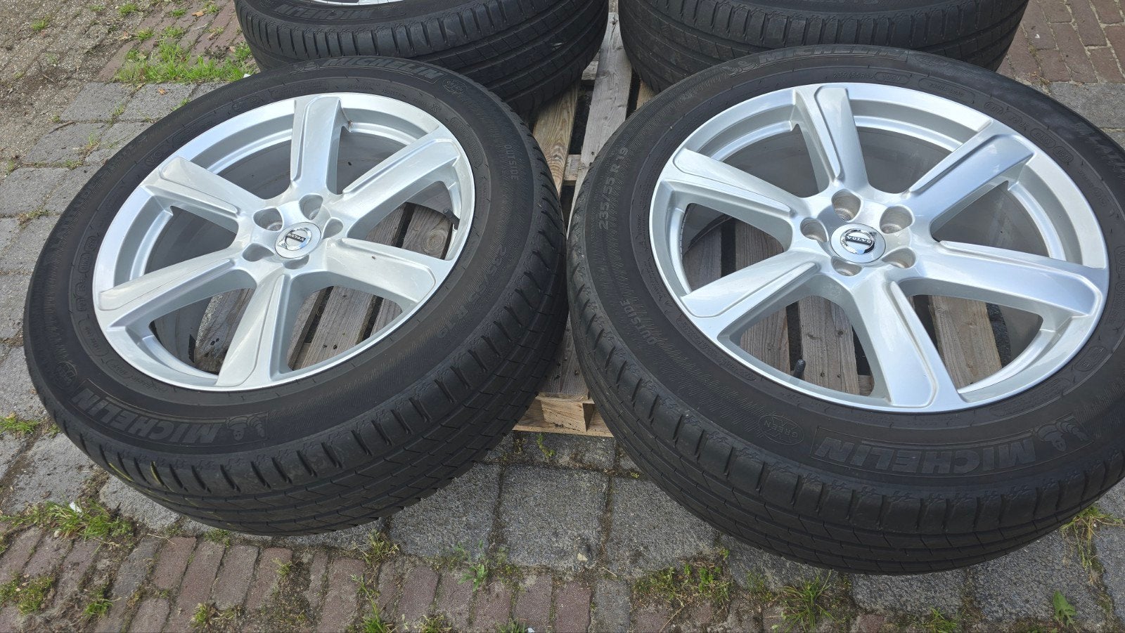 Zomerbanden  met velg 19 inch Volvo xc90  ZGAN., Auto-onderdelen, Banden en Velgen, 19 inch, Banden en Velgen, Ophalen of Verzenden