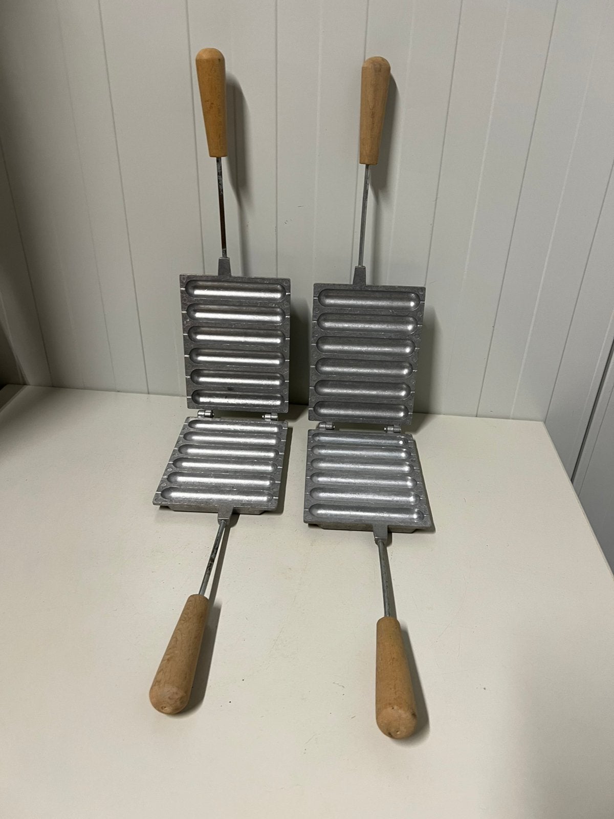 Te Koop : Wafelijzer Novaplast Corndogs 2 Stuks Nieuw, Ophalen of Verzenden, Zo goed als nieuw