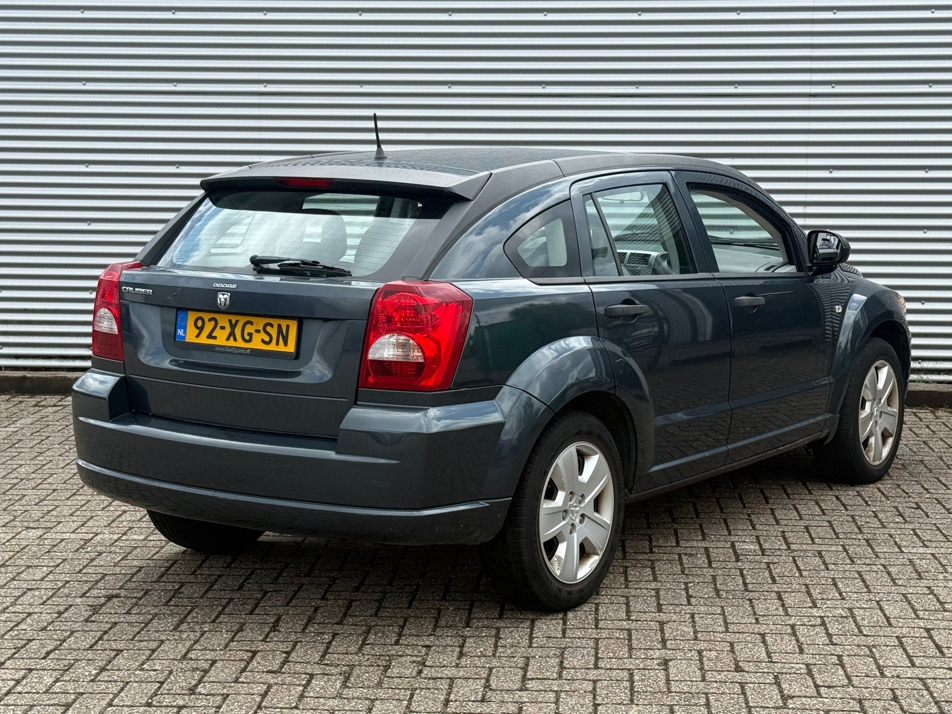 Dodge Caliber 2.0 SE / AUTOMAAT / AIRCO / NAP / INRUIL MOG., Auto's, 1998 cc, 450 kg, Gebruikt, Blauw