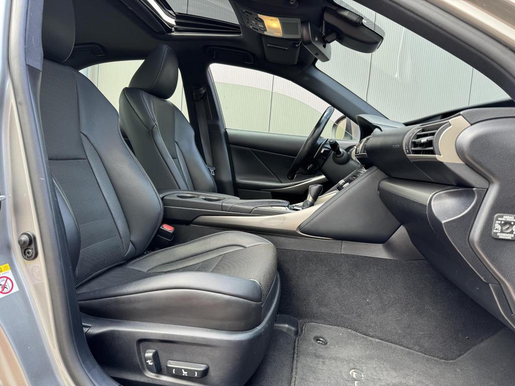 Lexus IS 300h Hybrid F-Sport Trekhaak Mark Levinson Adaptiev, Automaat, Achterwielaandrijving, Gebruikt, Leder