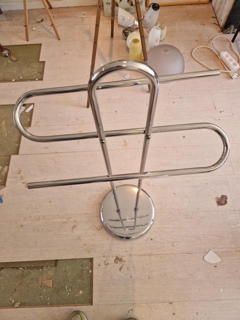 Mooi chromen handdoekenrek, ca. 100cm hoog, Huis en Inrichting, Badkamer | Badtextiel en Accessoires, Ophalen, Gebruikt, Overige kleuren