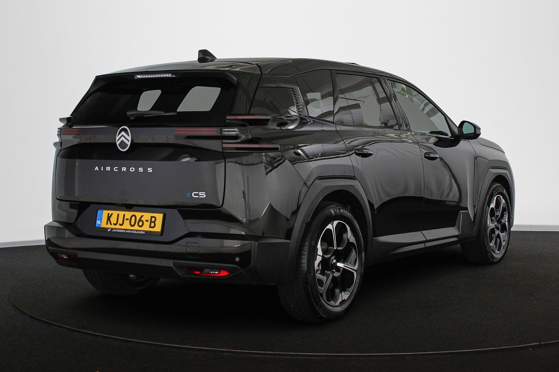 Citroen C5 Aircross Max Comfort Range 74 kWh Pano 360 Camera, Auto's, 1250 kg, 213 pk, C5 Aircross, Zwart