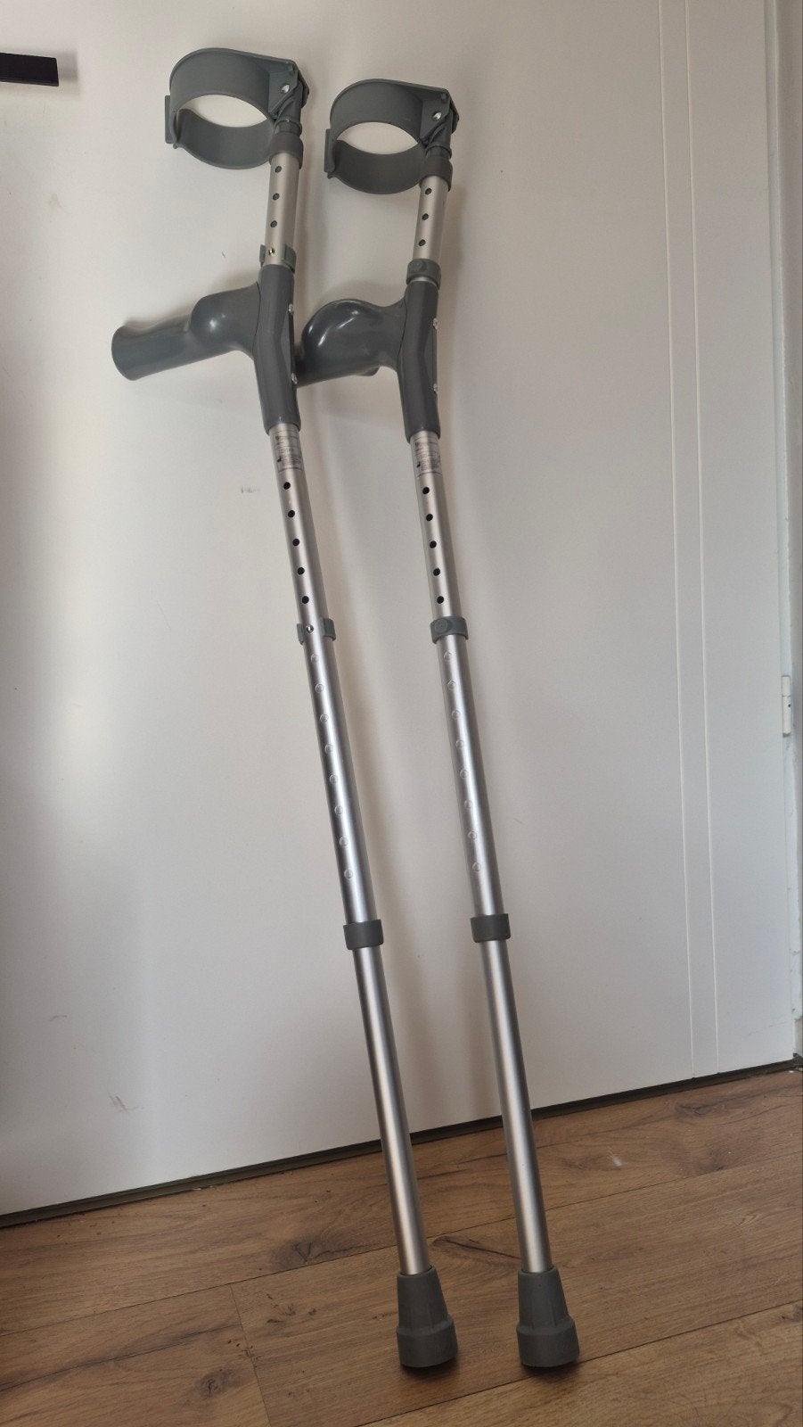 twee loopkrukken, elleboogkeukken. wandelkrukken, krukkenset, Diversen, Ophalen of Verzenden