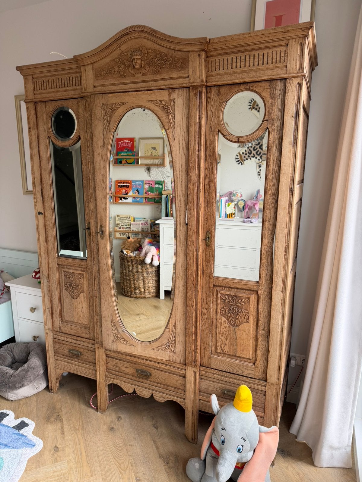 Antieke vintage kleding kast van massief hout, Antiek en Kunst, Antiek | Meubels | Kasten, Ophalen