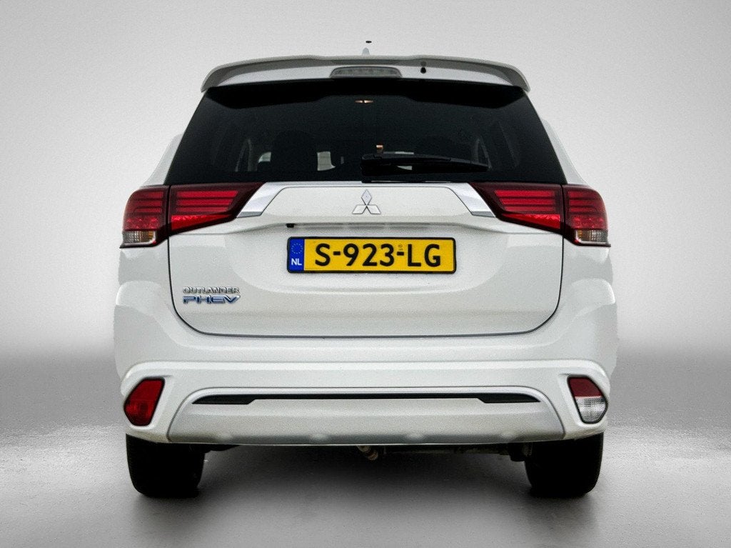 Mitsubishi Outlander 2.4 PHEV Pure, Auto's, Mitsubishi, Automaat, 12 maanden, Euro 6, 4 cilinders