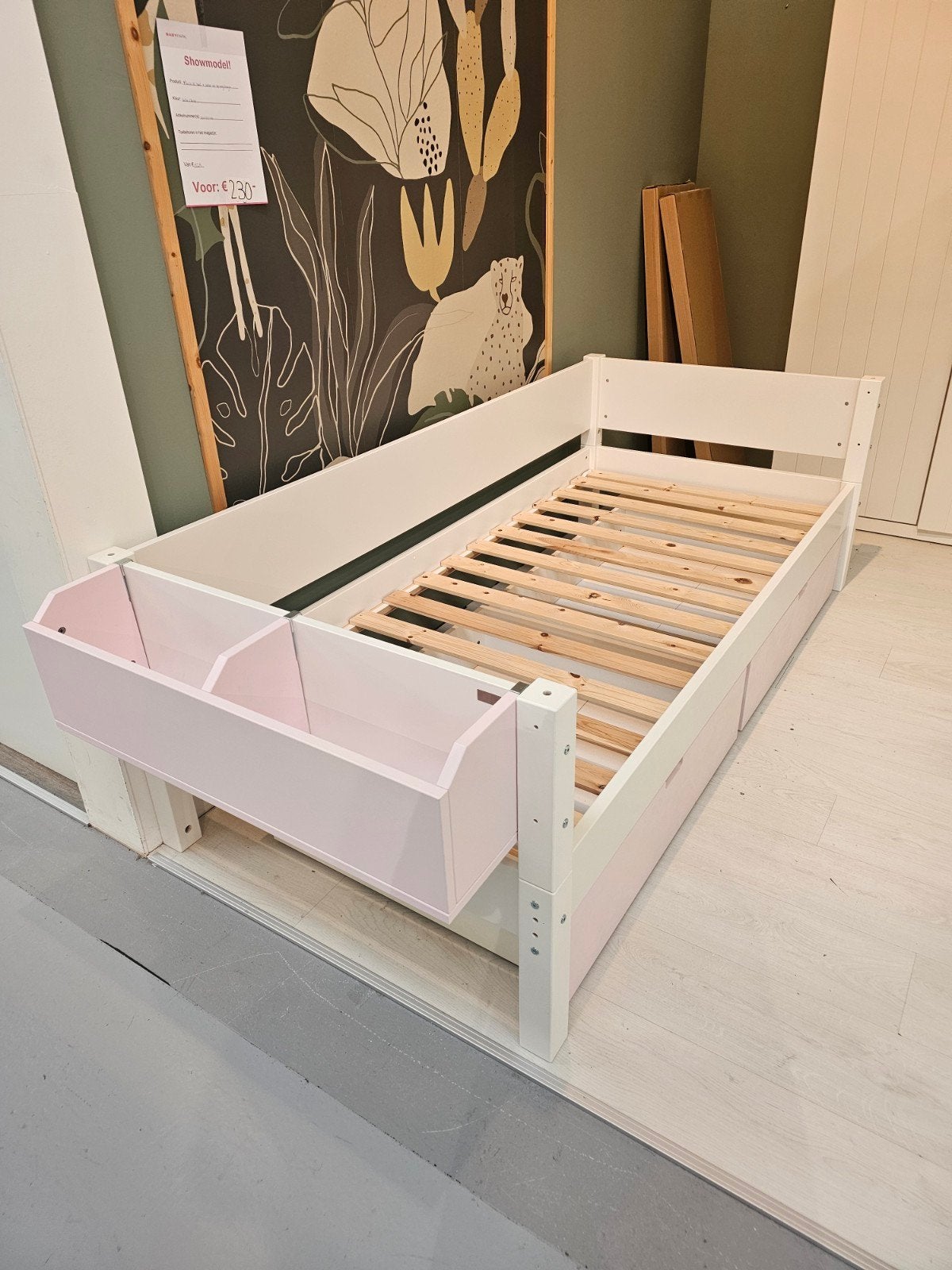 Manis h bed met lades en opbergbakje, wit/roze, Kinderen en Baby's, Ophalen, 85 tot 100 cm, Zo goed als nieuw, Lattenbodem