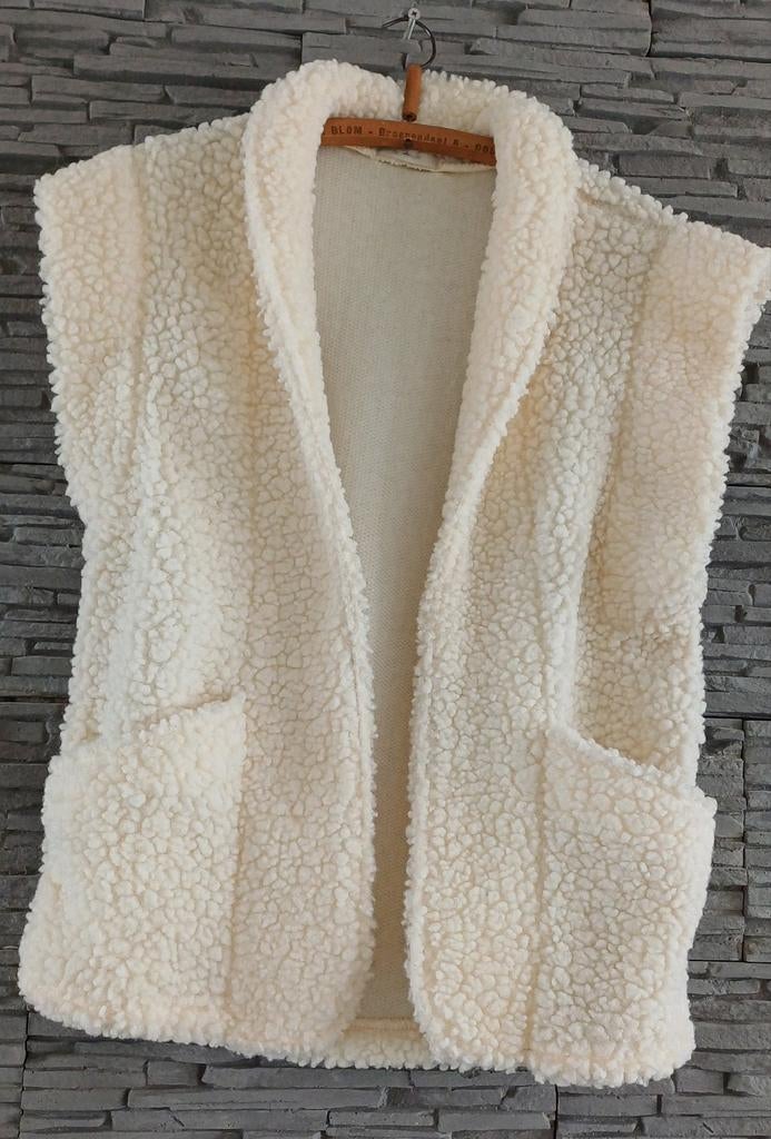 Mooi crème gilet van grove teddystof, maat 38, Ophalen of Verzenden, Zo goed als nieuw, Maat 38/40 (M), Beige