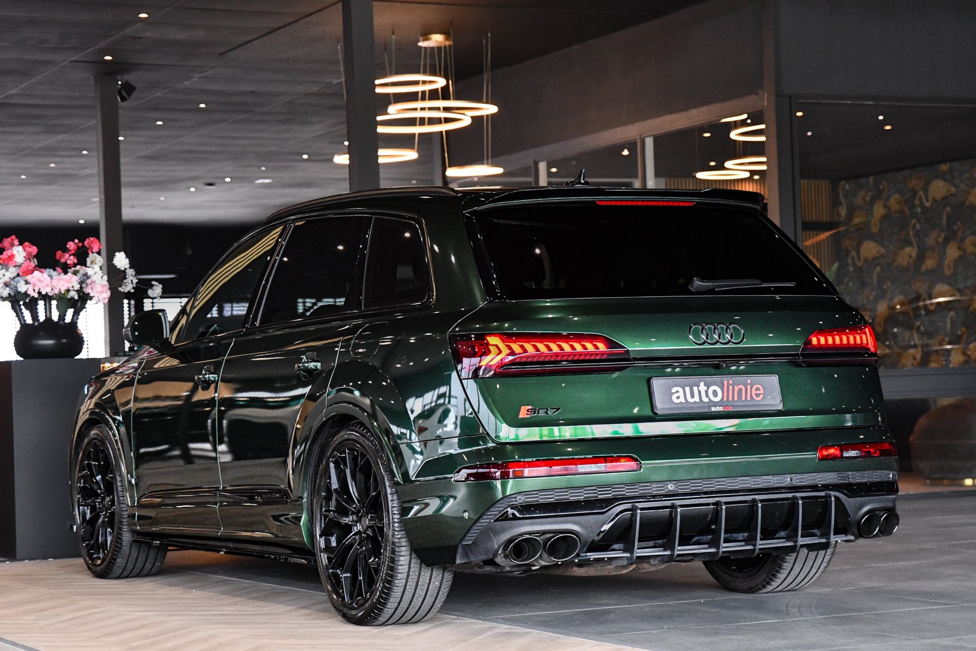 Audi Q7 55 TFSI e quattro S-Line, SQ7 look, Sterrenhemel, B&, Auto's, Dealer onderhouden, Gebruikt, 2995 cc, 138 €/maand