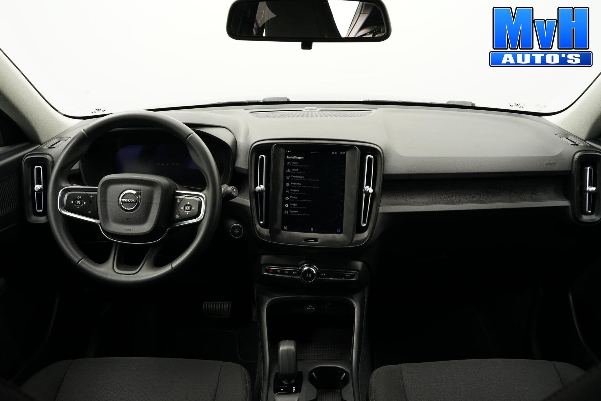 Volvo XC40 2.0 B3 Essential MHEV|CAM|STOEL/STUUR.VERW|CARPLA, Auto's, Gebruikt, 4 cilinders, Automatische klimaatregeling, Bedrijf