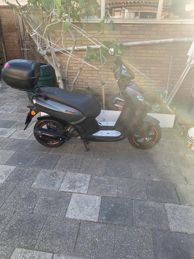 Peugeot Kisbee RS, Ophalen, Zo goed als nieuw, Benzine, Peugeot
