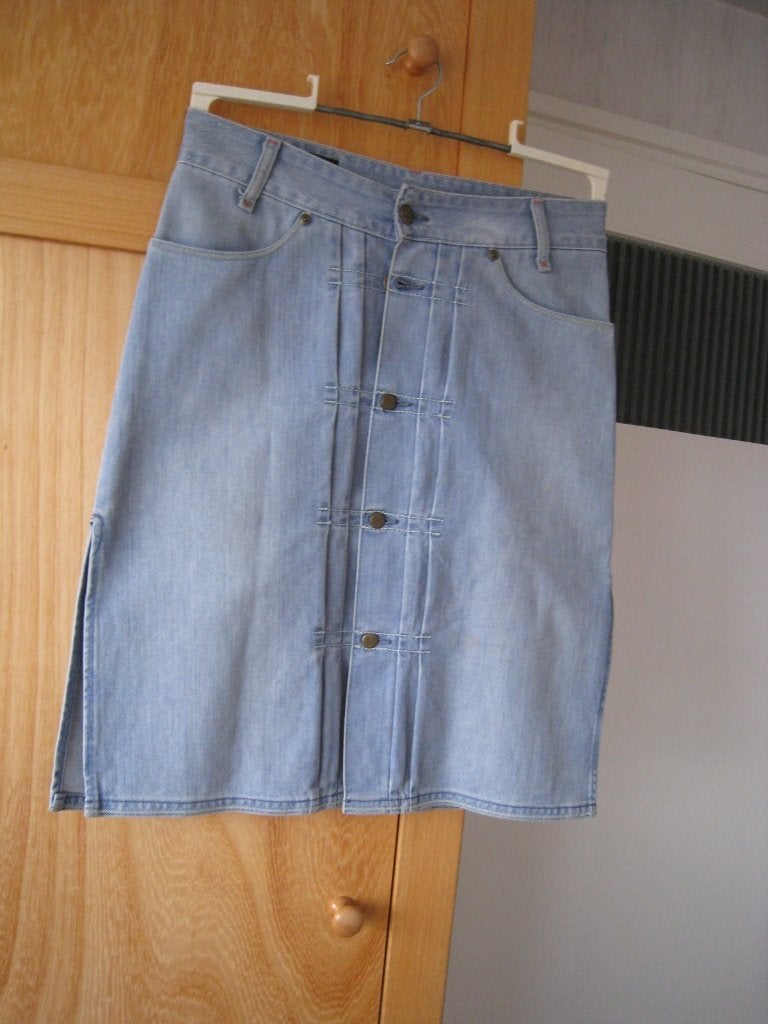 Spijkerrok Lee 40 en 1 Cap jeans 40, Maat 38/40 (M), Blauw, Ophalen of Verzenden, Lee
