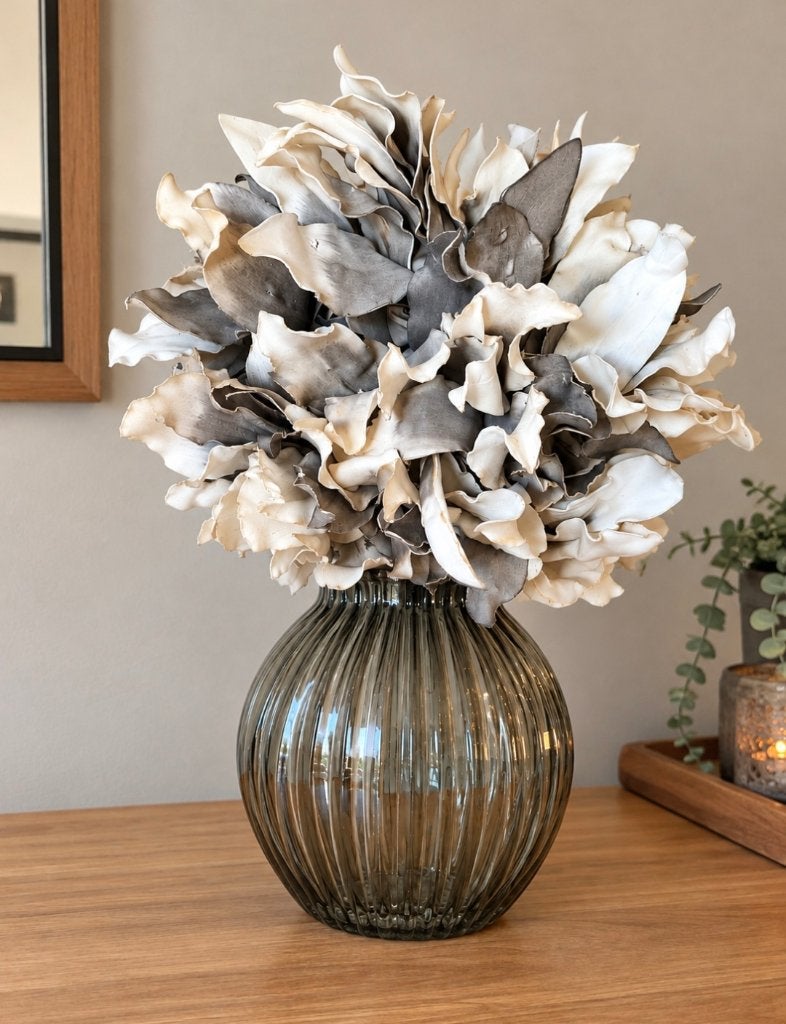 Prachtig boeket van 7 kunstbloemen in grijs- en crèmetinten, Gebruikt, 30 cm, Ophalen of Verzenden, Wit