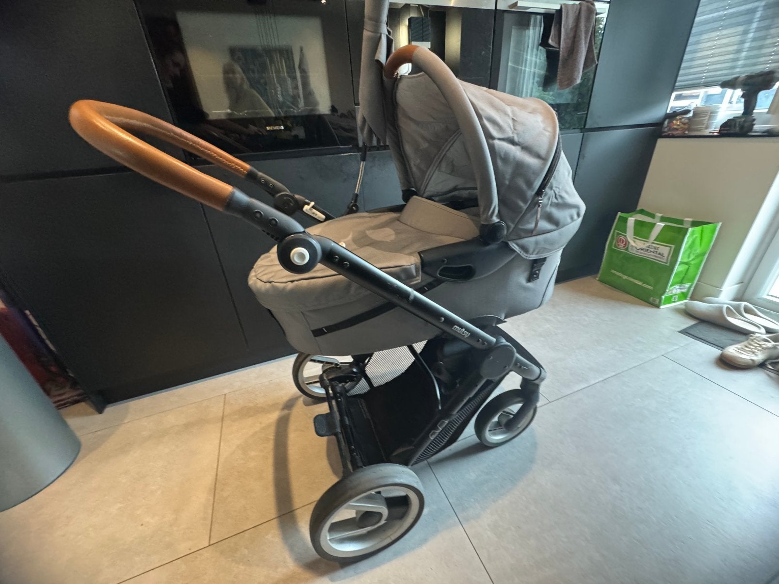Mutsy Evo Urban Nomad lichtgrijs 2-in-1 kinderwagen, Ophalen, Gebruikt, Duowagen, Combiwagen