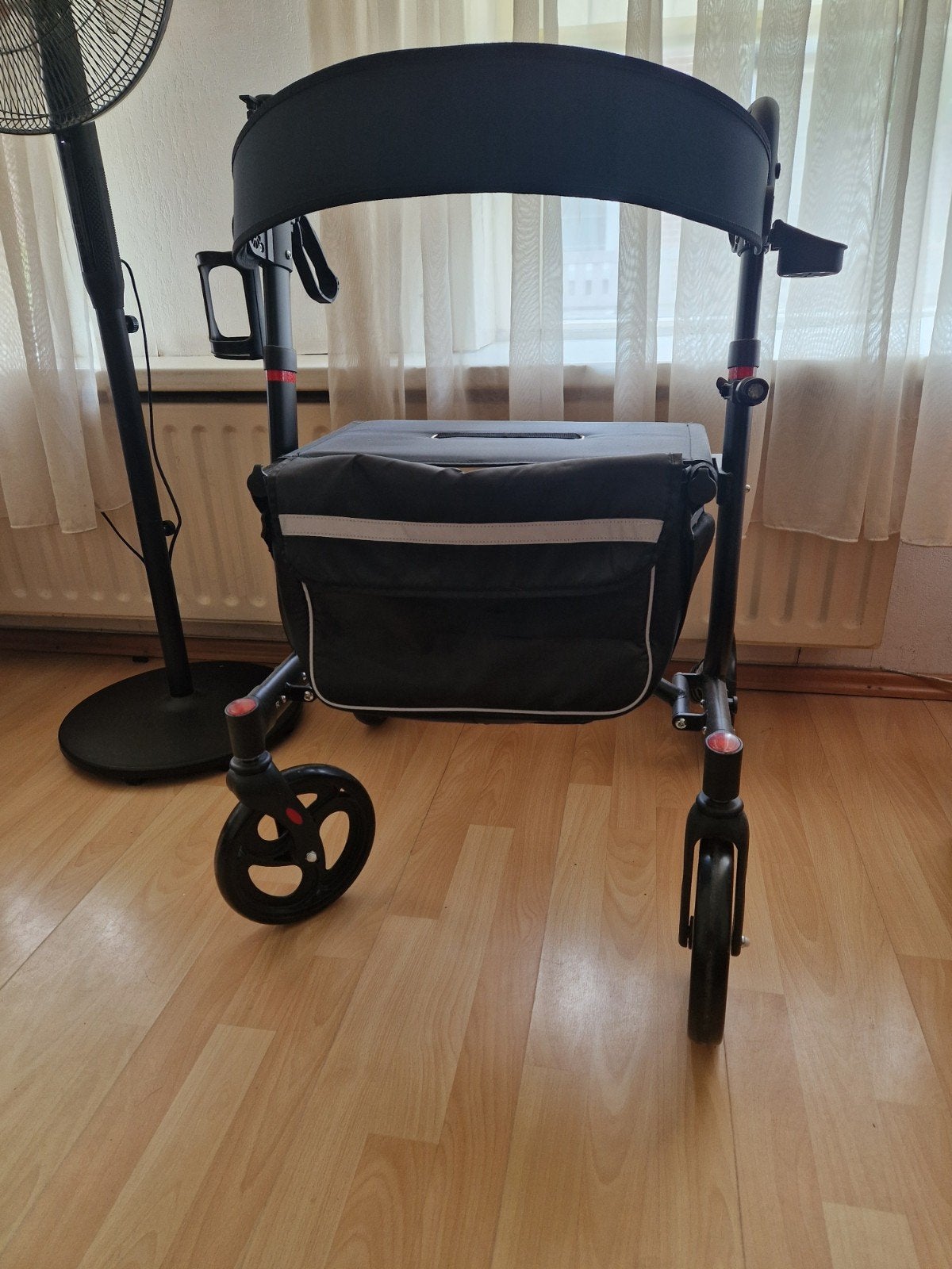 Rollato nog nieuw, Ophalen, Nieuw