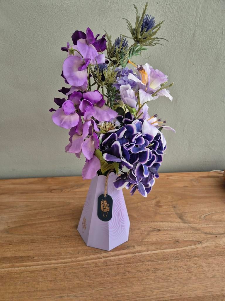 Paarse vaas met kunstbloemen, Ophalen of Verzenden, Overige kleuren, Glas, Minder dan 50 cm