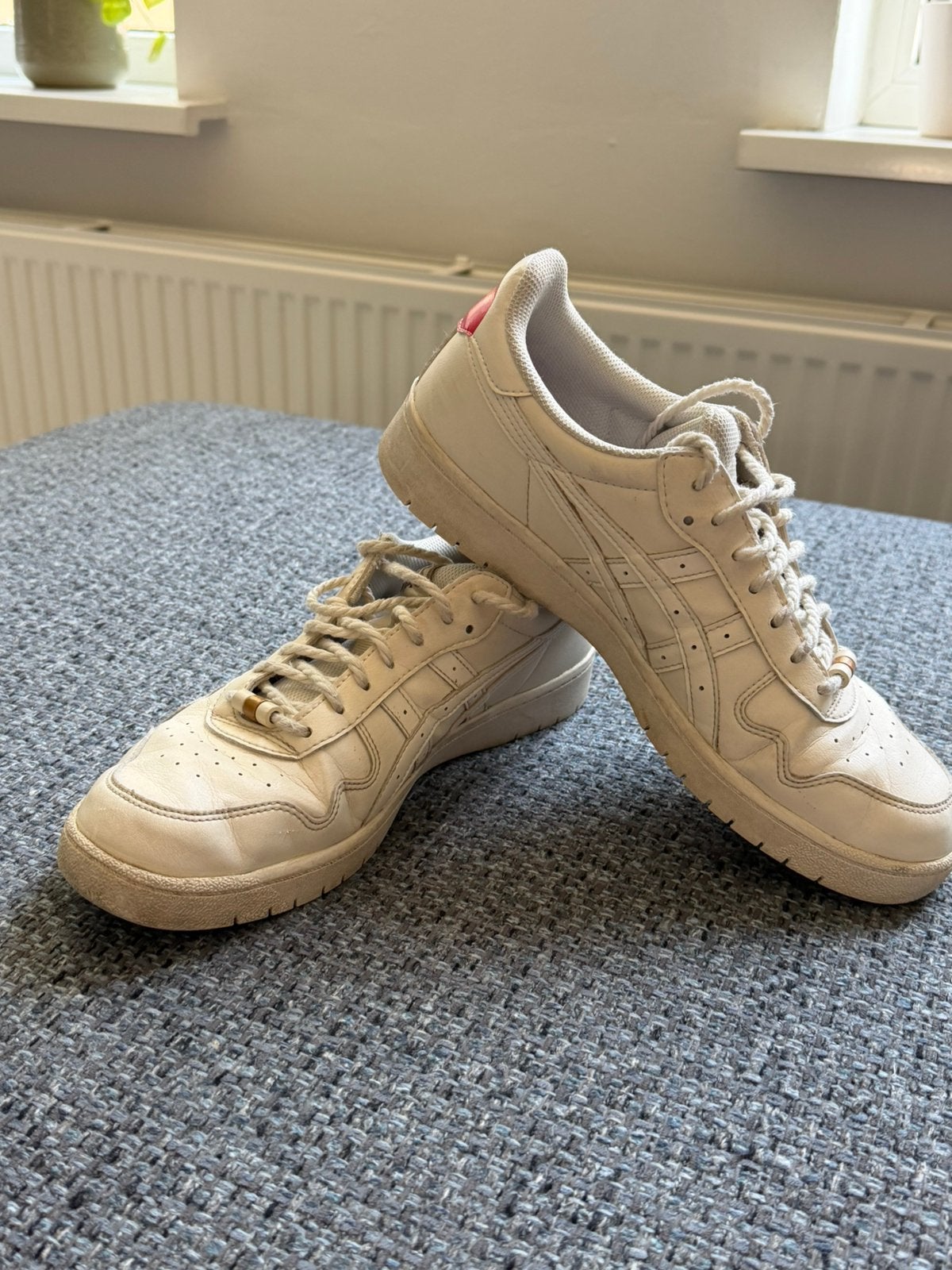Asics.  Japan.  Maat 42,5, Ophalen of Verzenden, Gedragen, Beige, Sneakers of Gympen