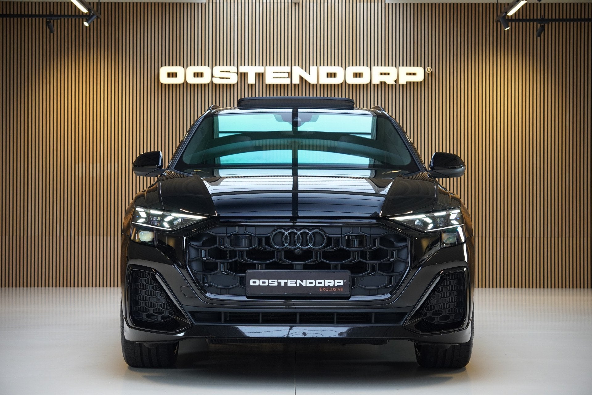 Audi SQ8 4.0TFSI/507pk SQ8 Quattro Blackstyle|2024|Pano|Luch, Auto's, Audi, Automaat, Dealer onderhouden, Gebruikt, 508 pk
