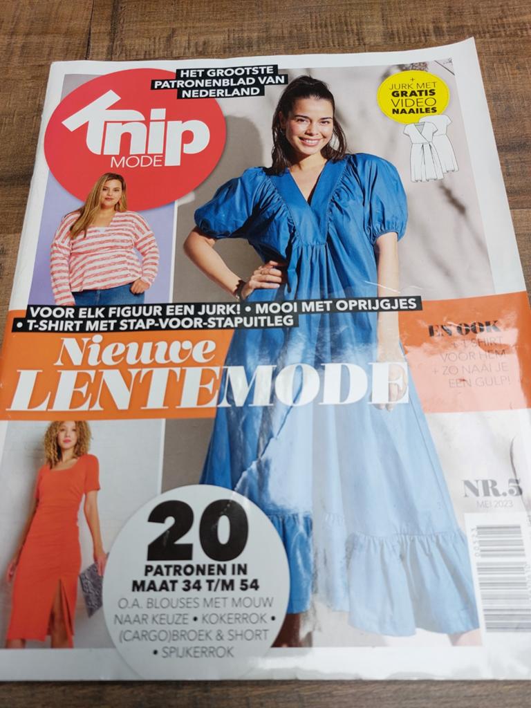 Knip plus knipmode en burda kids, Ophalen of Verzenden, Zo goed als nieuw, Knoop of Knopen